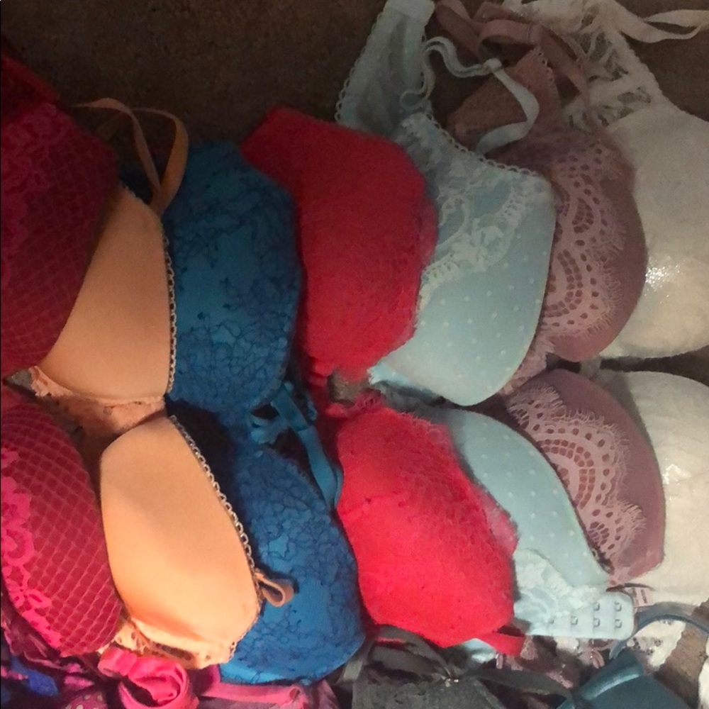 Vs bras - Picture 2 of 3